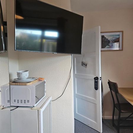 Double Bedroom Located Close To Manchester Airport Wythenshawe Exteriér fotografie