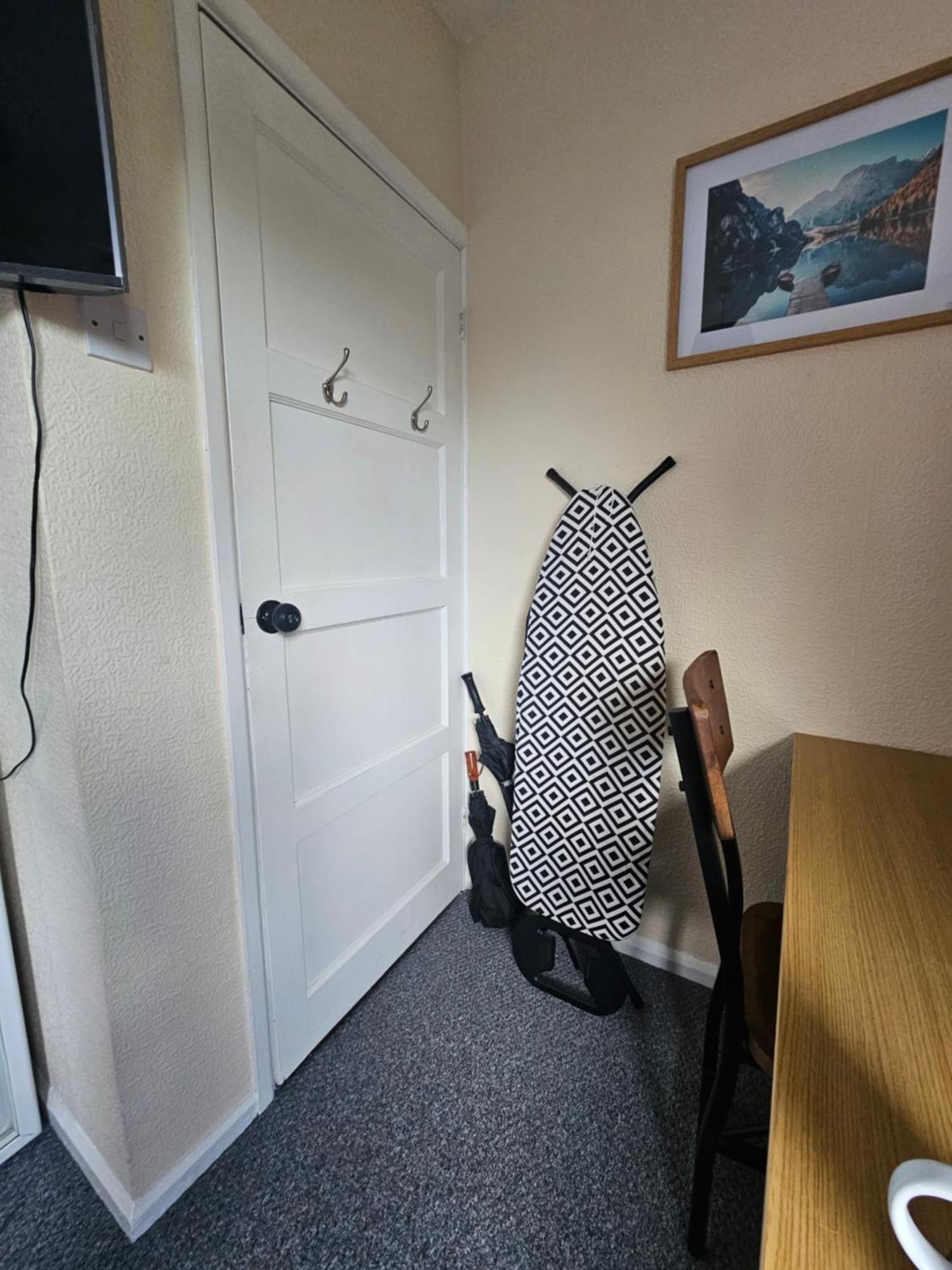 Double Bedroom Located Close To Manchester Airport Wythenshawe Exteriér fotografie